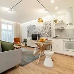 Apartment Bright Milionowa In Perfect For Remote Work By Renters *