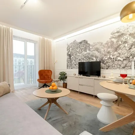 Apartment Bright Milionowa In Perfect For Remote Work By Renters