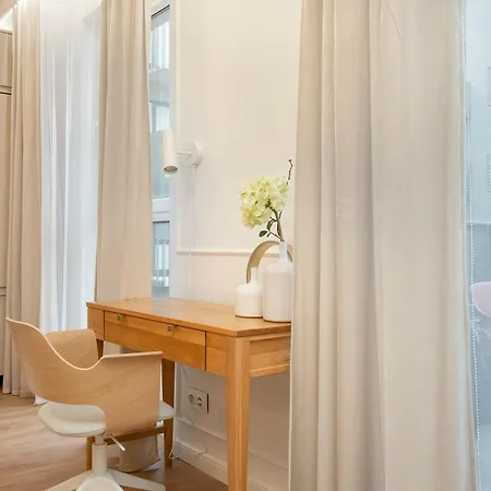 Bright Milionowa In Perfect For Remote Work By Renters * Lodz (Lodz)