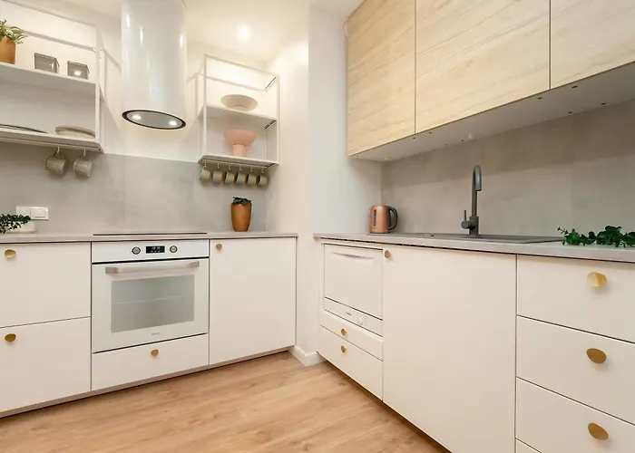 Bright Milionowa In Perfect For Remote Work By Renters *